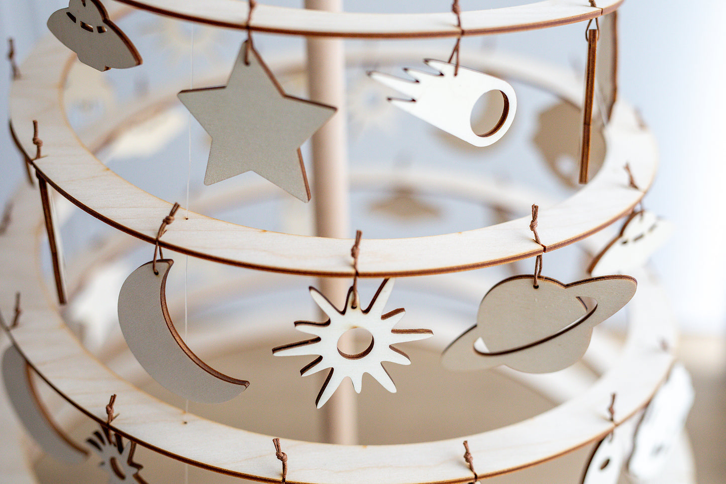 Space wood decoration medium - Santa's Light Shop